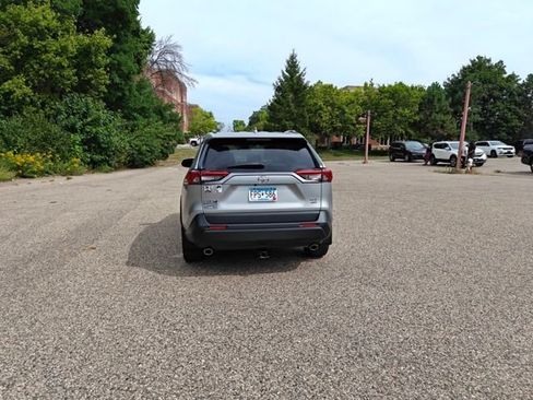 Used 2021 Toyota RAV4 XLE Premium AWD/4WD image 4