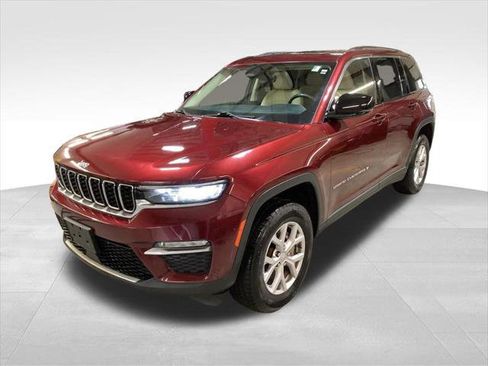 Certified 2022 Jeep Grand Cherokee Limited AWD/4WD image 3