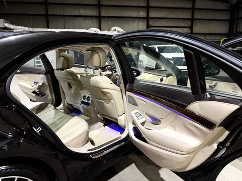 Used 2015 Mercedes-Benz S 550 Sedan image 20