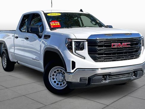 Used 2025 GMC Sierra 1500 Pro w/ Trailering Package image 2