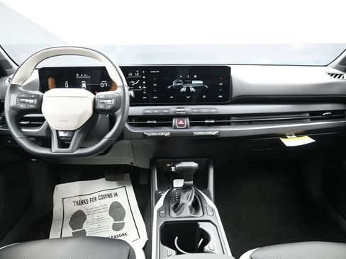 New 2026 Kia K4 EX FWD image 32