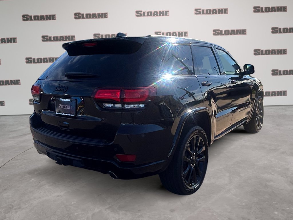Used 2022 Jeep Grand Cherokee Laredo X AWD/4WD image 5