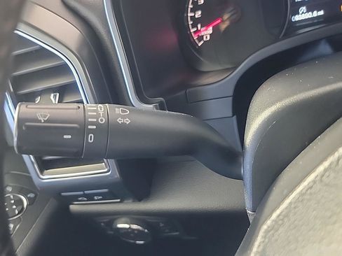 Used 2019 Ford F150 Lariat w/ Equipment Group 502A Luxury AWD/4WD image 27