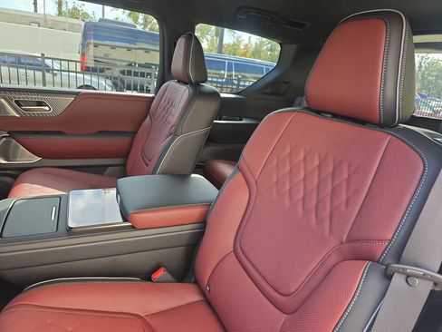 New 2026 INFINITI QX80 Autograph w/ Premium Cargo Package image 13