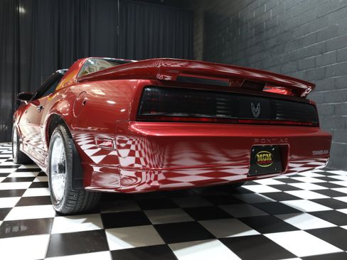 Used 1990 Pontiac Firebird Trans Am RWD image 34