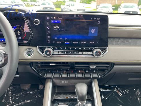 Used 2023 Chevrolet Colorado ZR2 w/ ZR2 Convenience Package III AWD/4WD image 16