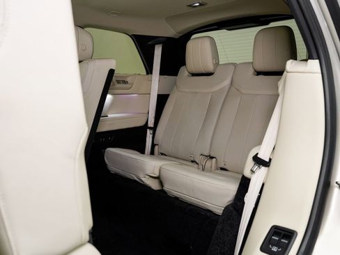 Used 2023 Land Rover Range Rover Long Wheelbase SE AWD/4WD image 27