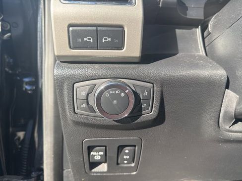 Used 2019 Ford F150 Lariat w/ Equipment Group 502A Luxury image 21