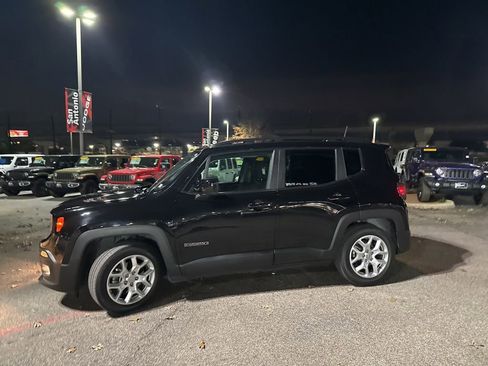 Used 2018 Jeep Renegade Latitude image 40