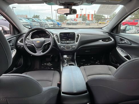 Certified 2022 Chevrolet Malibu LT image 25