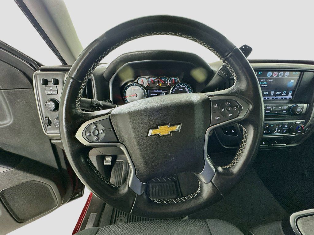 Used 2018 Chevrolet Silverado 1500 LT w/ All Star Edition AWD/4WD image 11