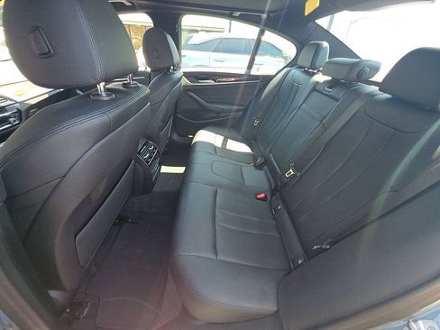 Used 2020 BMW 530e w/ Premium Package RWD image 6