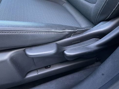 Used 2025 Buick Encore GX Preferred AWD/4WD image 12