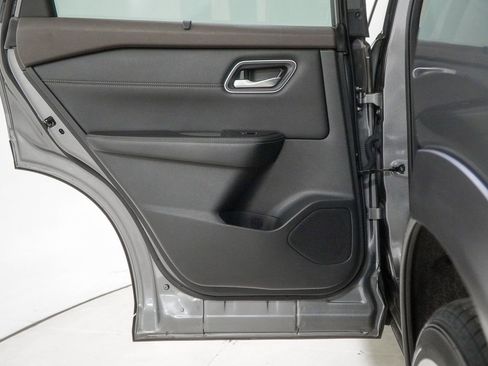 Used 2022 Nissan Rogue Platinum w/ Head-Up Display Package image 44