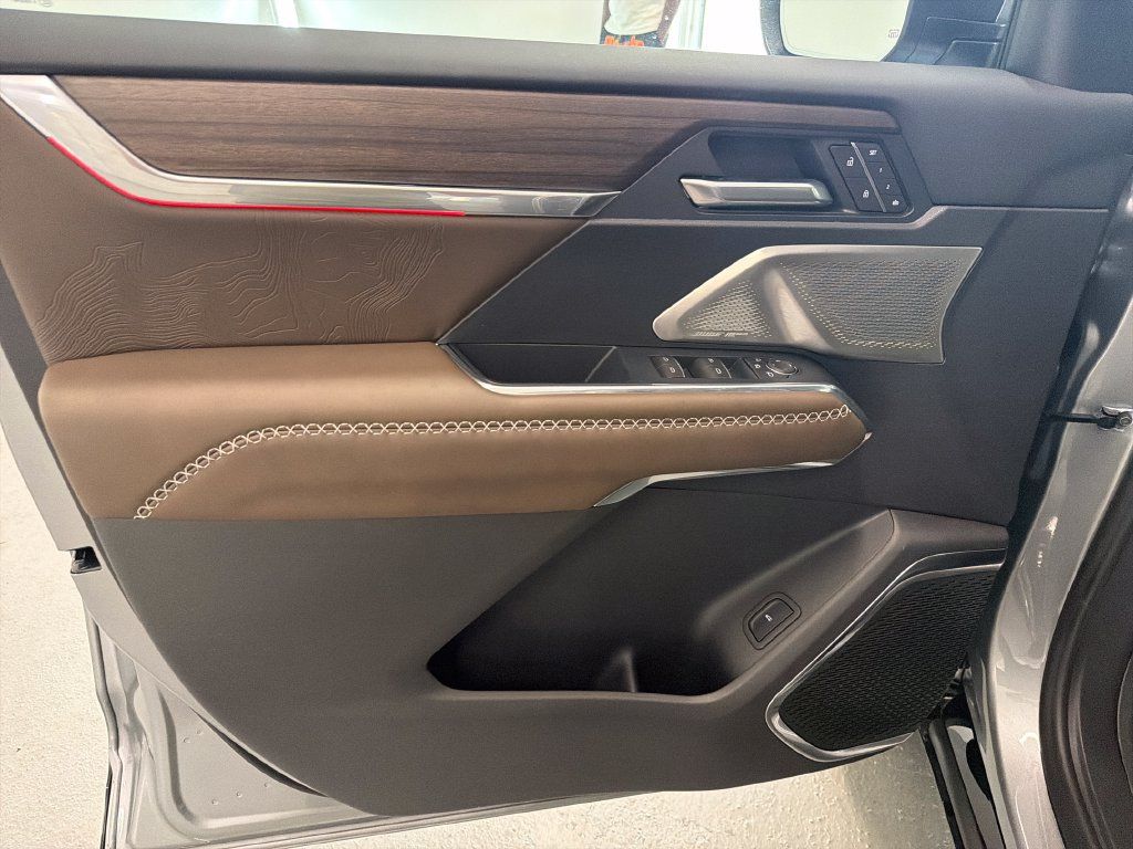 New 2026 GMC Acadia Denali Ultimate w/ LPO, Floor Liner Package FWD image 11