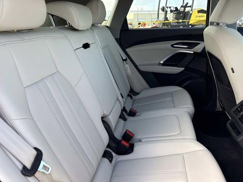 New 2025 Audi Q5 Premium image 27