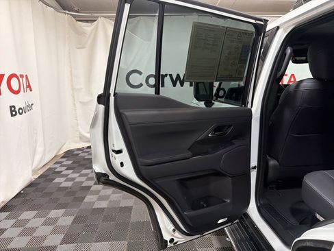 Used 2026 Lexus GX 550 w/ Cold Area Package AWD/4WD image 19
