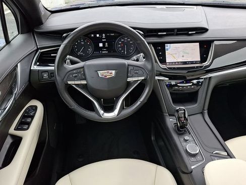 Certified 2024 Cadillac XT6 Sport w/ Technology Package AWD/4WD image 15