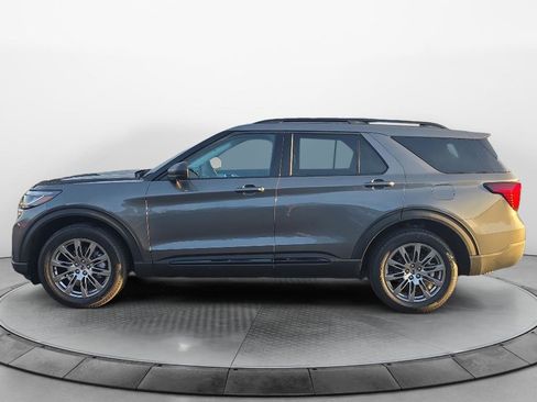 New 2026 Ford Explorer Active w/ Active Comfort Package image 2