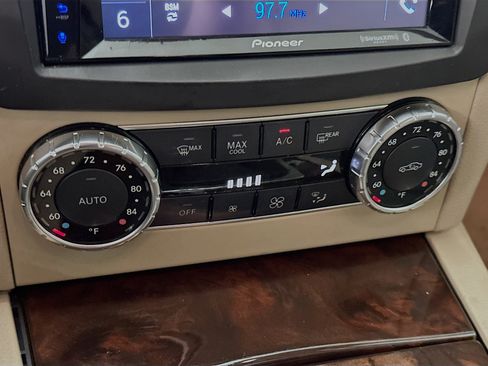 Used 2012 Mercedes-Benz C 300 4MATIC Sedan image 22