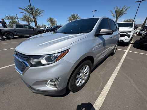 Used 2020 Chevrolet Equinox LS FWD image 17