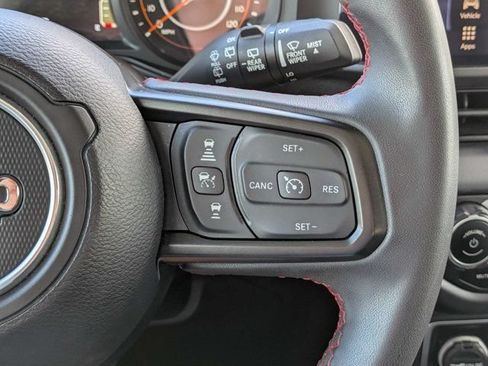 Used 2025 Jeep Wrangler Unlimited Rubicon AWD/4WD image 27