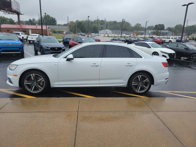 Used 2017 Audi A4 2.0T Premium Plus w/ Premium Plus Package FWD image 4