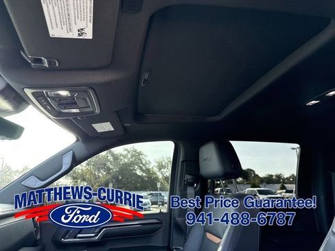 Used 2024 GMC Sierra 1500 AT4 w/ Technology Package AWD/4WD image 10