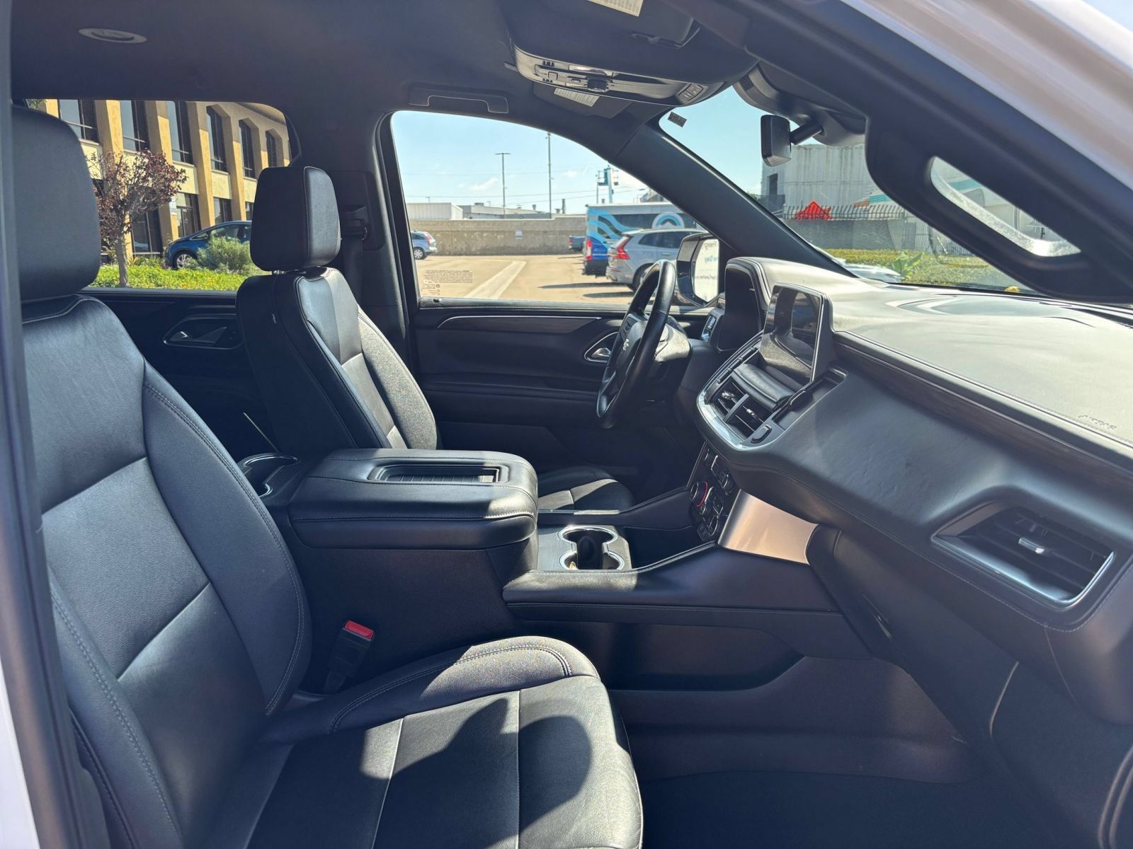 Used 2023 Chevrolet Tahoe LT w/ Luxury Package RWD image 39