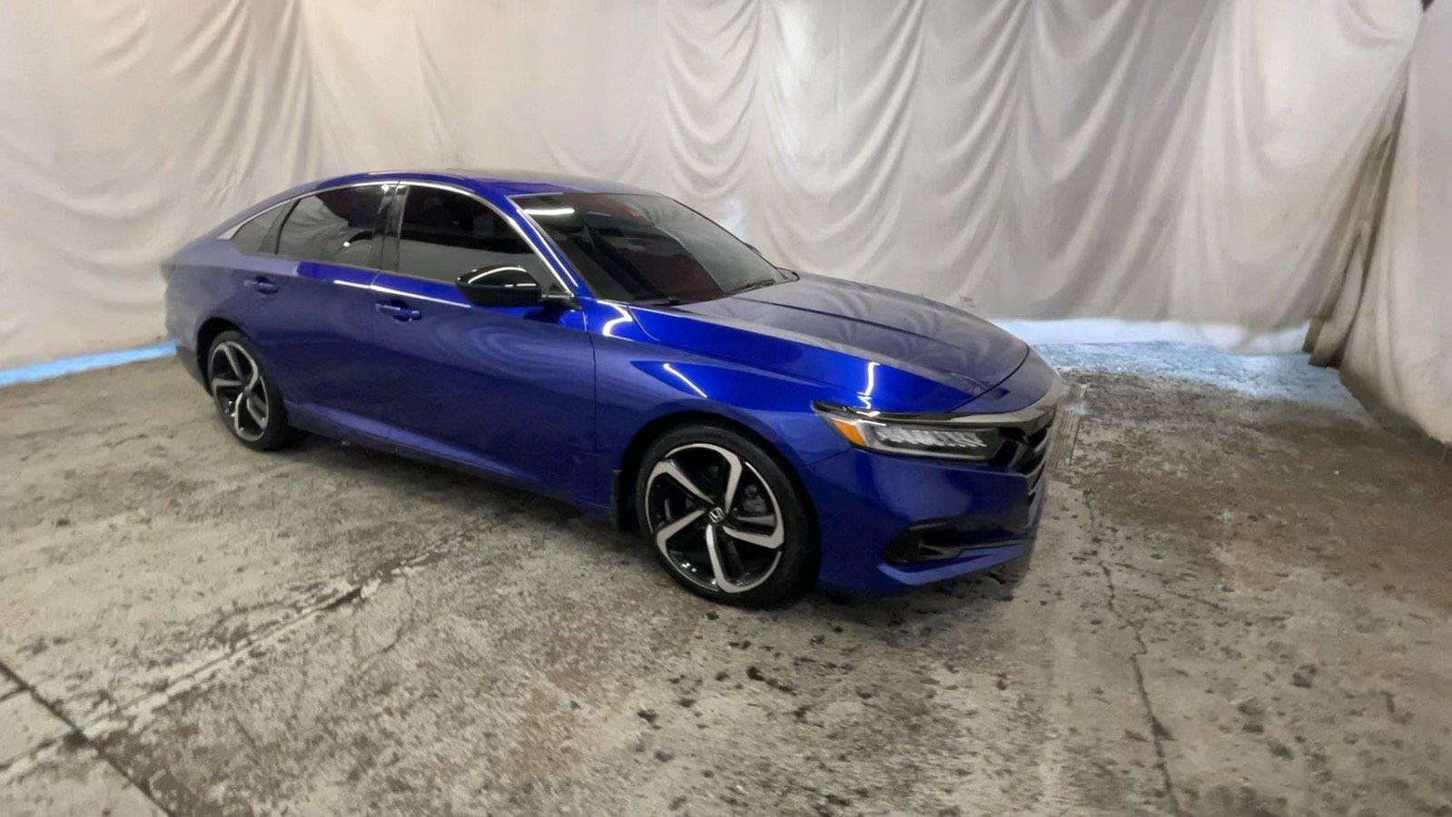 Used 2022 Honda Accord Sport image 3