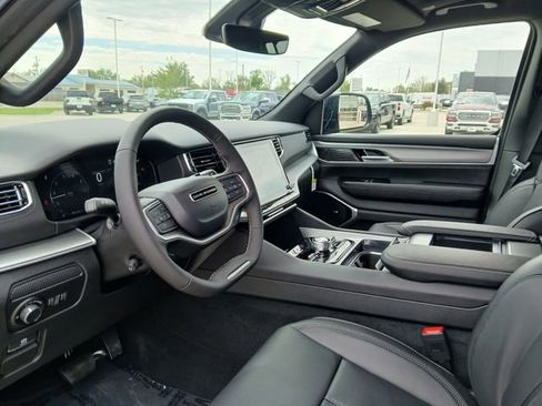 New 2026 Jeep Grand Wagoneer Limited AWD/4WD image 12