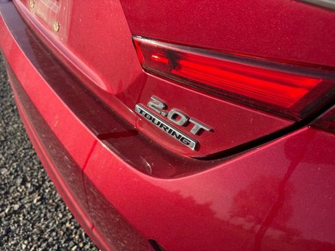 Used 2018 Honda Accord Touring image 4