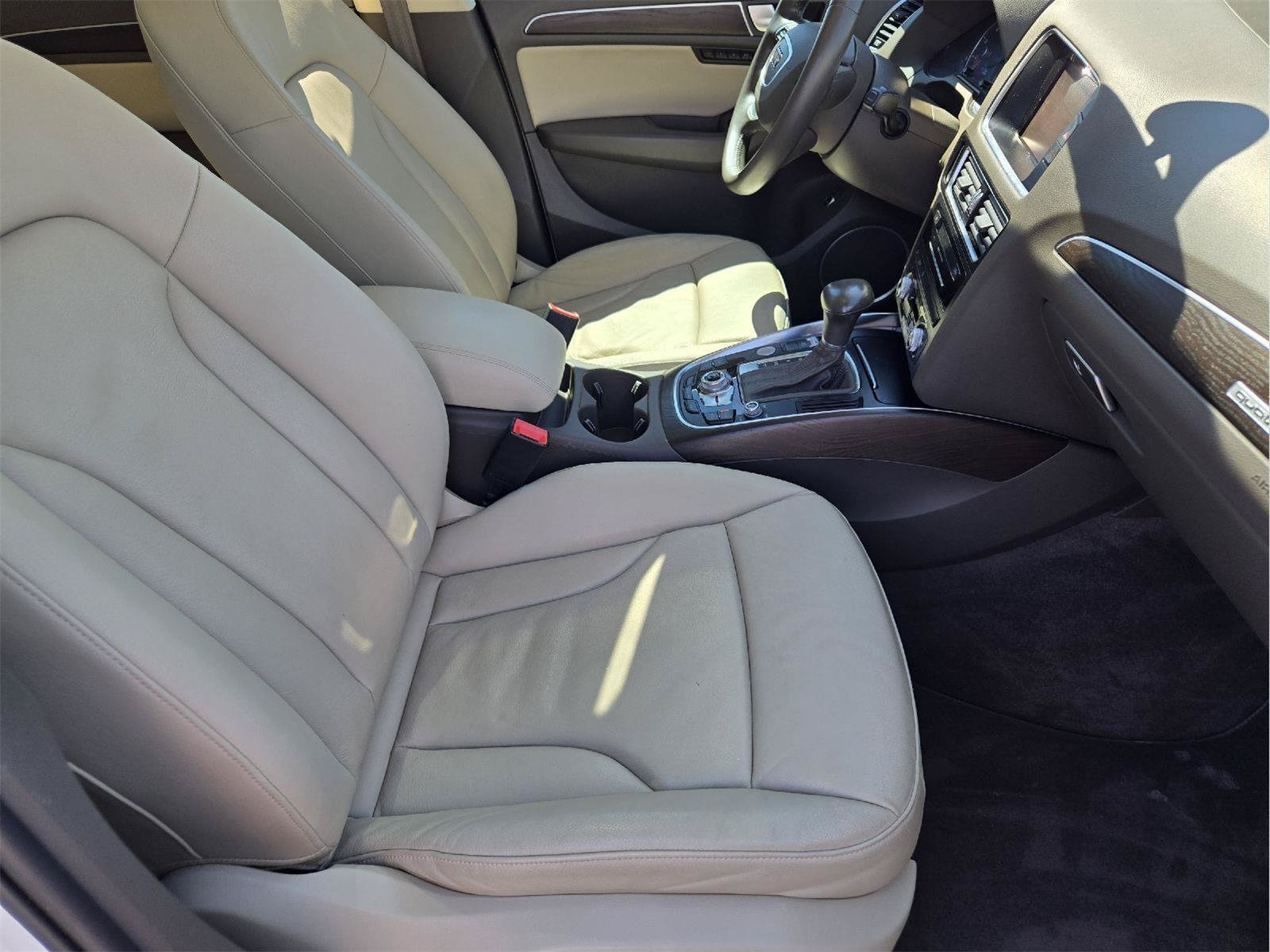 Used 2017 Audi Q5 2.0T Premium Plus w/ Technology Package AWD/4WD image 13