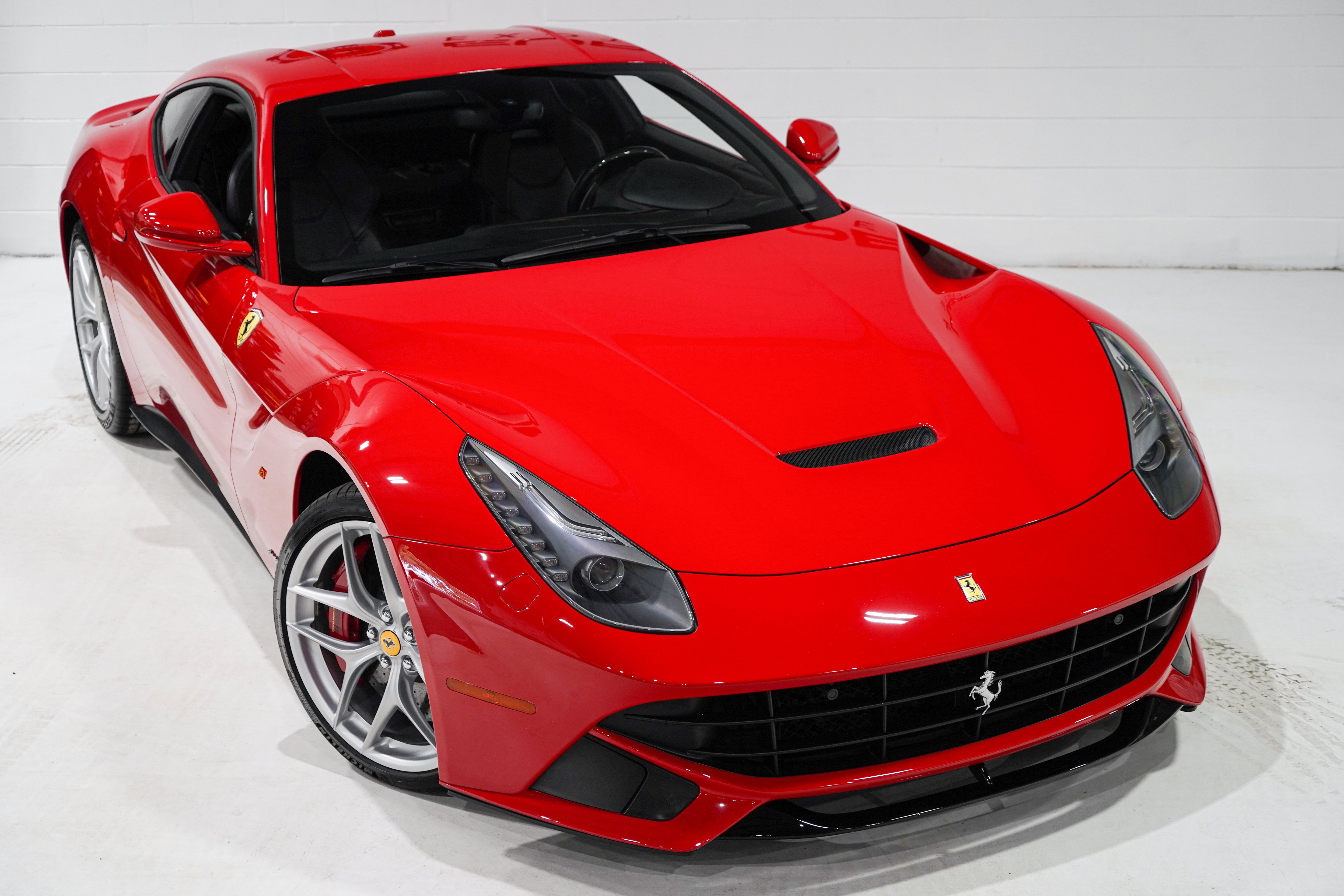 Used 2015 Ferrari F12 Berlinetta RWD image 27