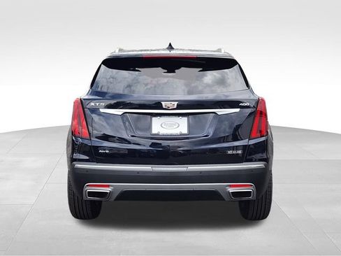 Used 2021 Cadillac XT5 Premium Luxury w/ LPO, Floor Liner Package AWD/4WD image 4