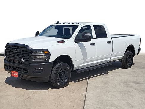 New 2026 RAM 2500 Tradesman AWD/4WD image 1