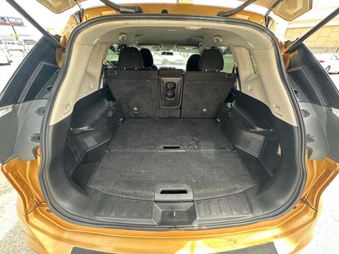 Used 2014 Nissan Rogue S image 12