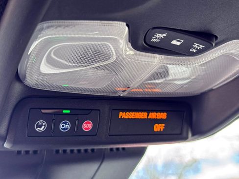 Certified 2023 Chevrolet Colorado Z71 w/ Z71 Convenience Package 2 image 25