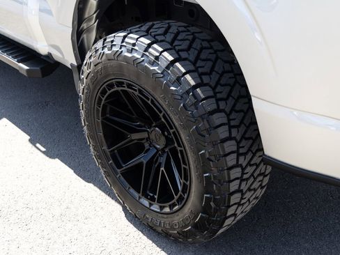 Used 2025 Ford F150 Lariat AWD/4WD image 9