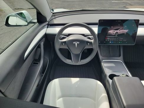 Used 2022 Tesla Model 3 Long Range AWD/4WD image 9