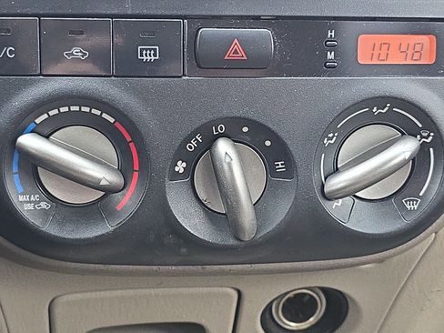 Used 2005 Toyota RAV4 2WD image 19