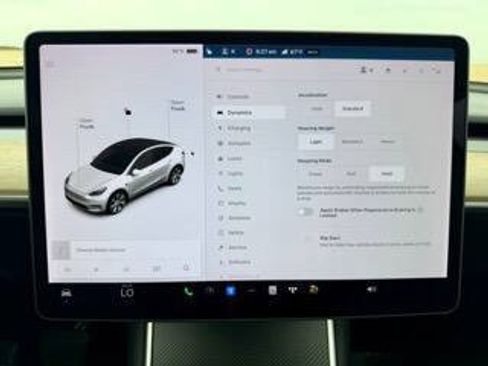 Used 2021 Tesla Model Y 2WD image 16