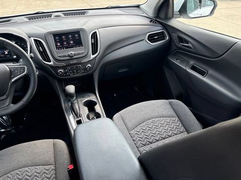 Used 2024 Chevrolet Equinox LT FWD image 26