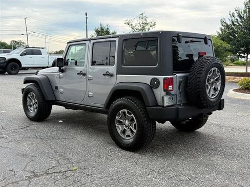 Used 2014 Jeep Wrangler Unlimited Rubicon w/ Max Tow Package AWD/4WD image 5