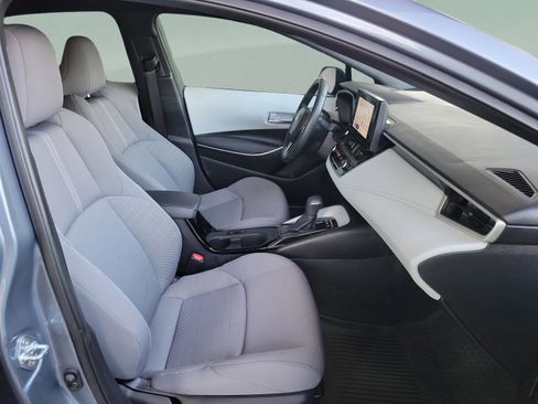 Certified 2025 Toyota Corolla SE image 10