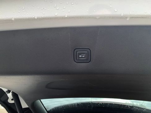 Used 2019 Chevrolet Traverse Premier w/ Redline Edition image 38