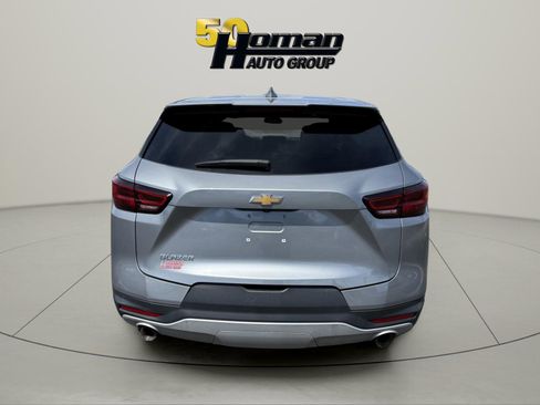Used 2025 Chevrolet Blazer LT FWD image 4