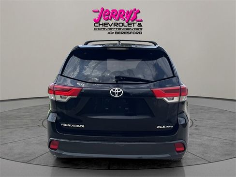 Used 2018 Toyota Highlander XLE image 4