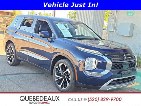 Used 2023 Mitsubishi Outlander SE AWD/4WD image 1