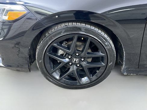 Used 2025 Honda Civic Sport image 8